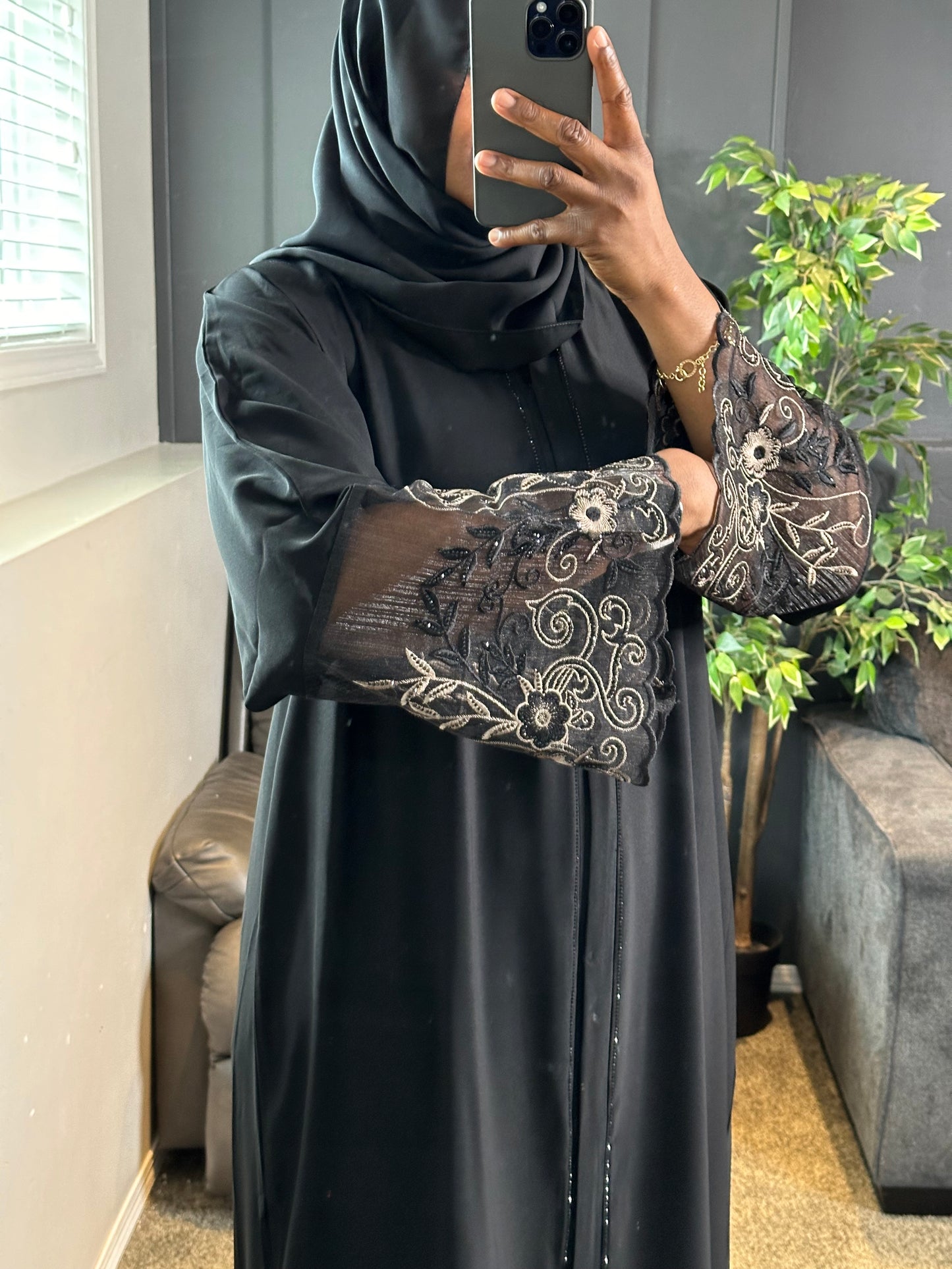 Abaya Hebah