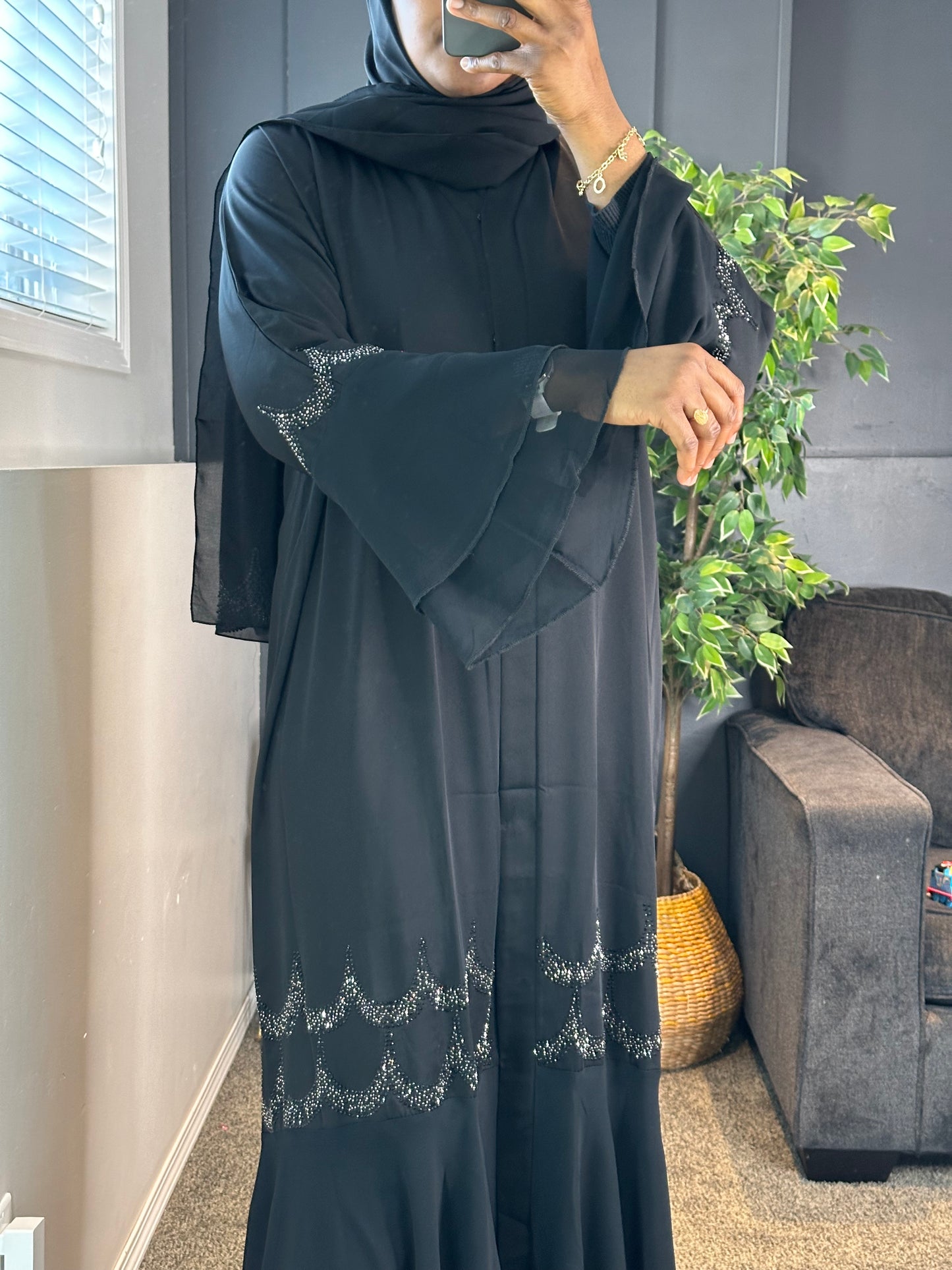 Abaya Maimuna