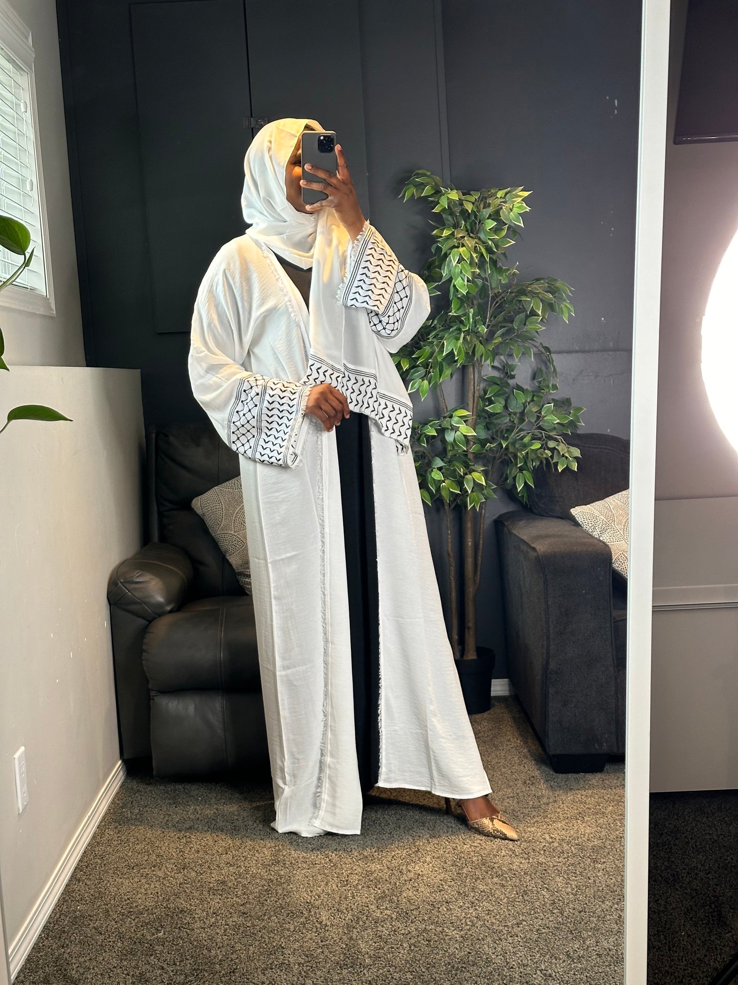 Abaya Adilah - white